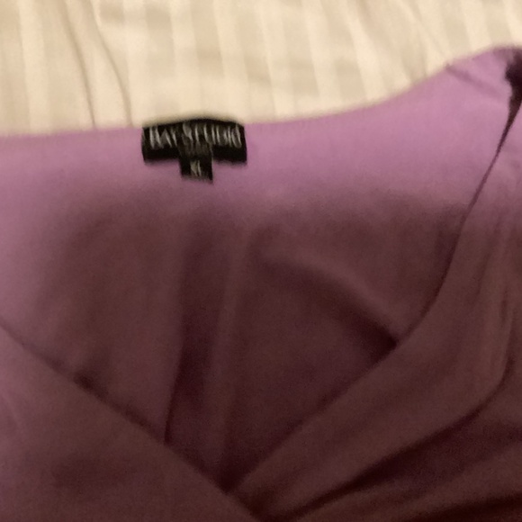 Bay studio purple top - Picture 2 of 3